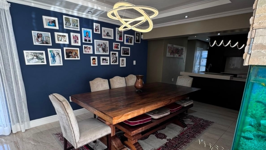 5 Bedroom Property for Sale in Overbaakens Eastern Cape